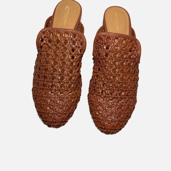 AMERICAN EAGLE OUTFITTERS BROWN LOW HEEL WOVEN SLIDES size 11 - Picture 5 of 10